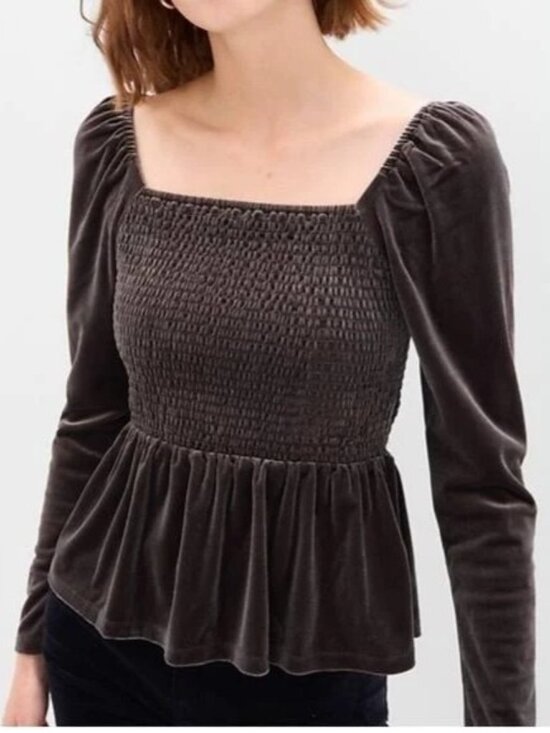 GAP Tops - Velvet Peplum Blouse